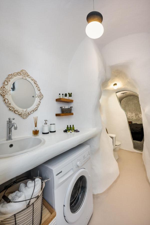 Mystagoge Retreat With Subterranean Pool/Jacuzzi Villa Vóthon Exteriör bild